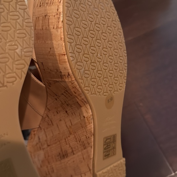 Stuart Weitzman Dayna Women's Tan Wedge Sandal - Picture 9 of 9